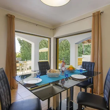 Villa Lurdes By