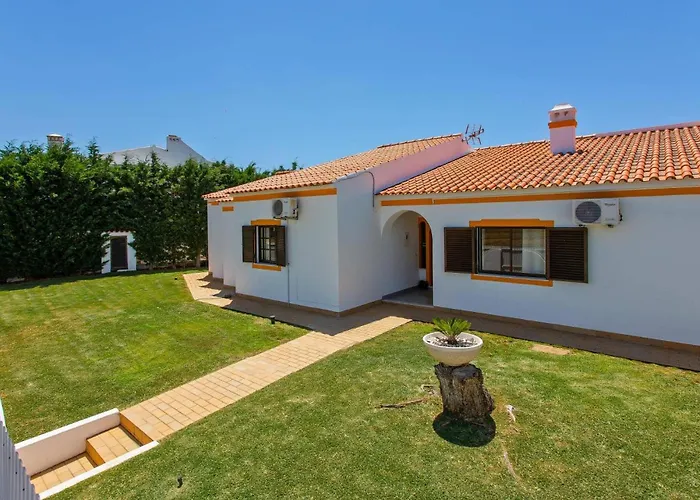 Lurdes By * Gale (Albufeira)